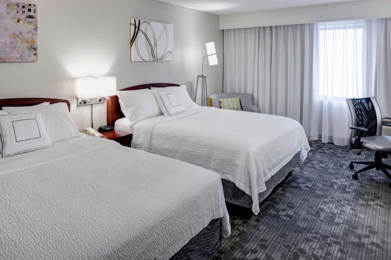 Hotel Courtyard By Marriott Wichita East Zewnętrze zdjęcie