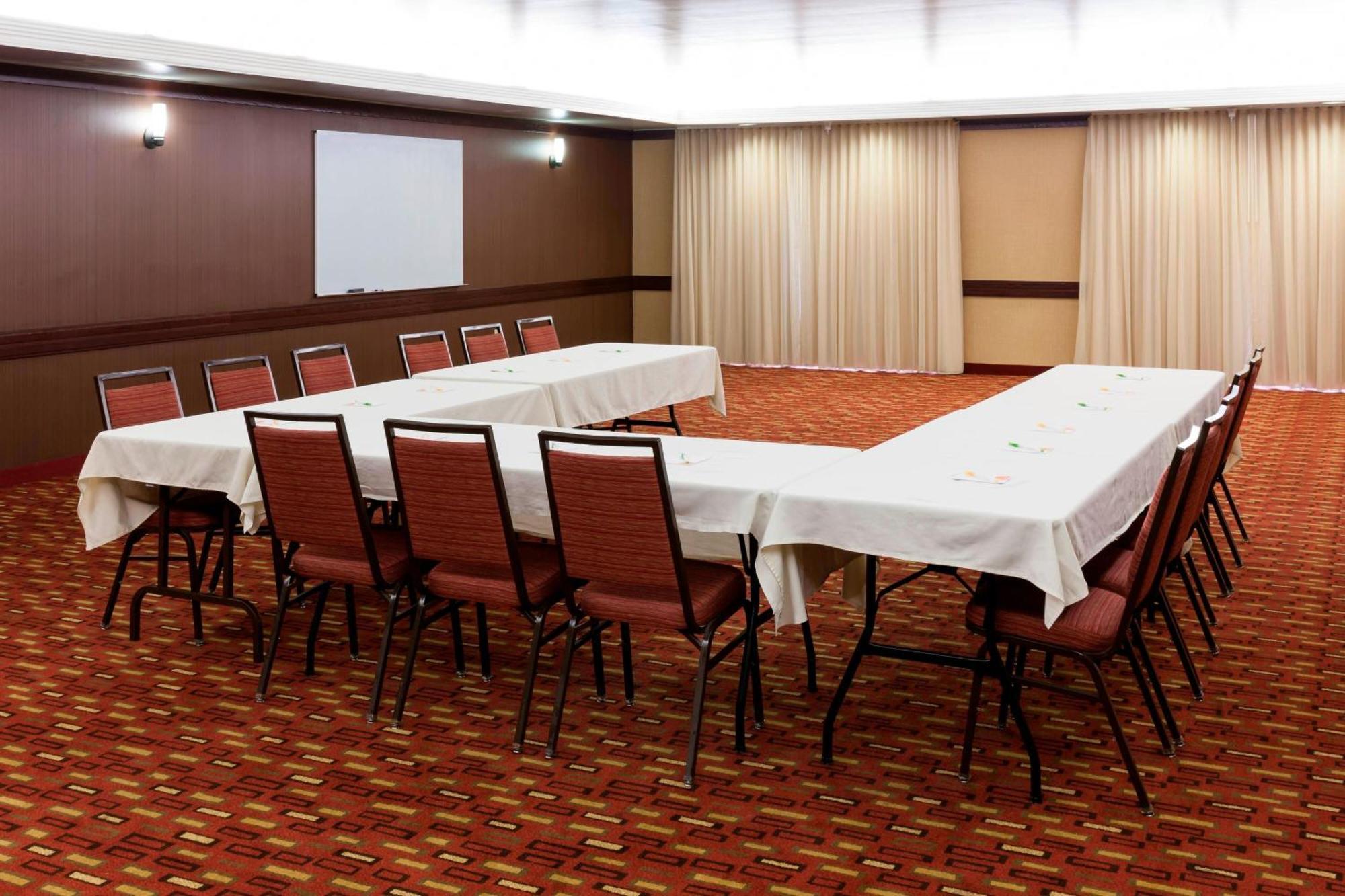 Hotel Courtyard By Marriott Wichita East Zewnętrze zdjęcie