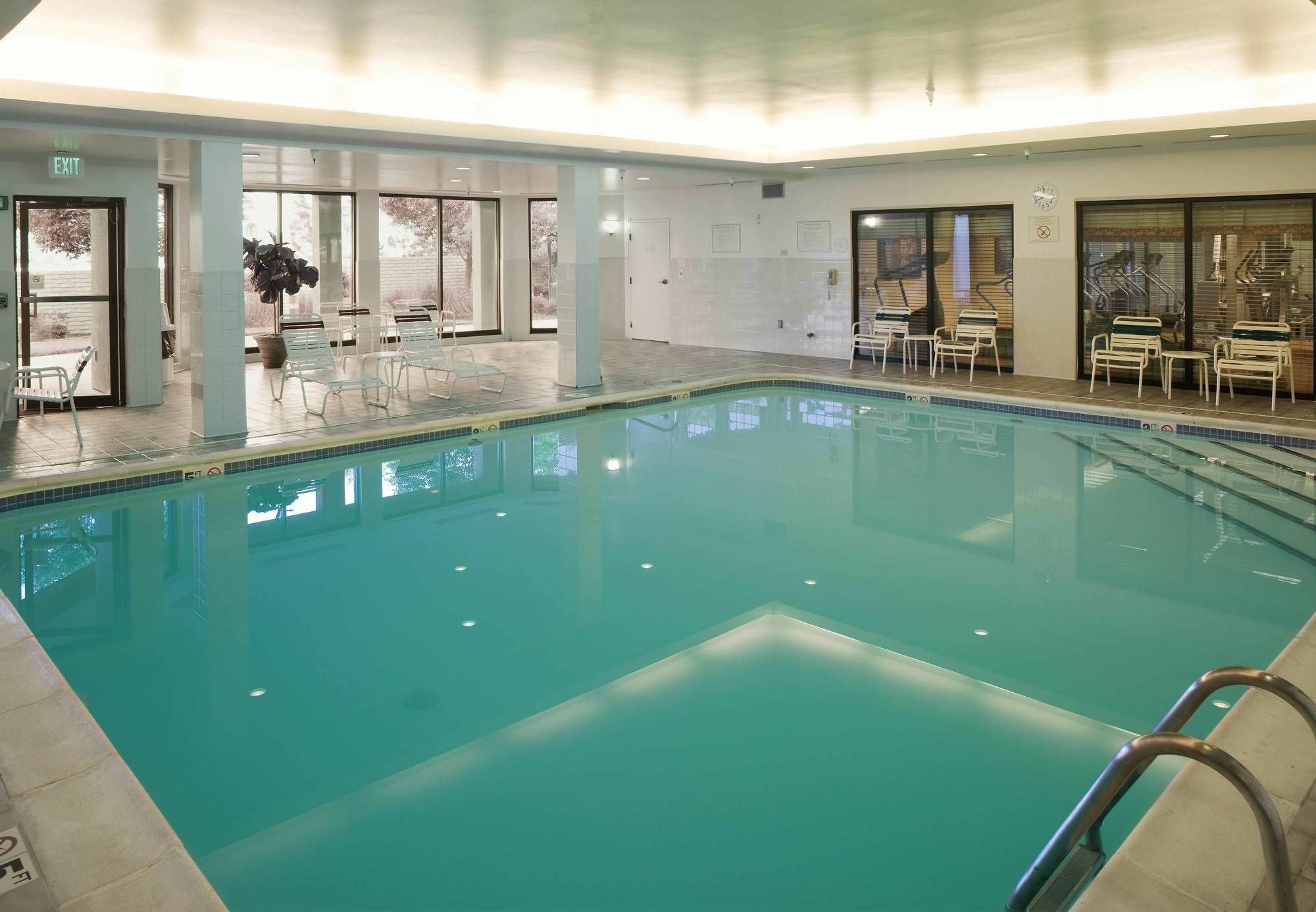 Hotel Courtyard By Marriott Wichita East Zewnętrze zdjęcie